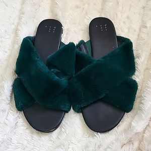 a new day Target Dark Green faux fur slides Size 9.5